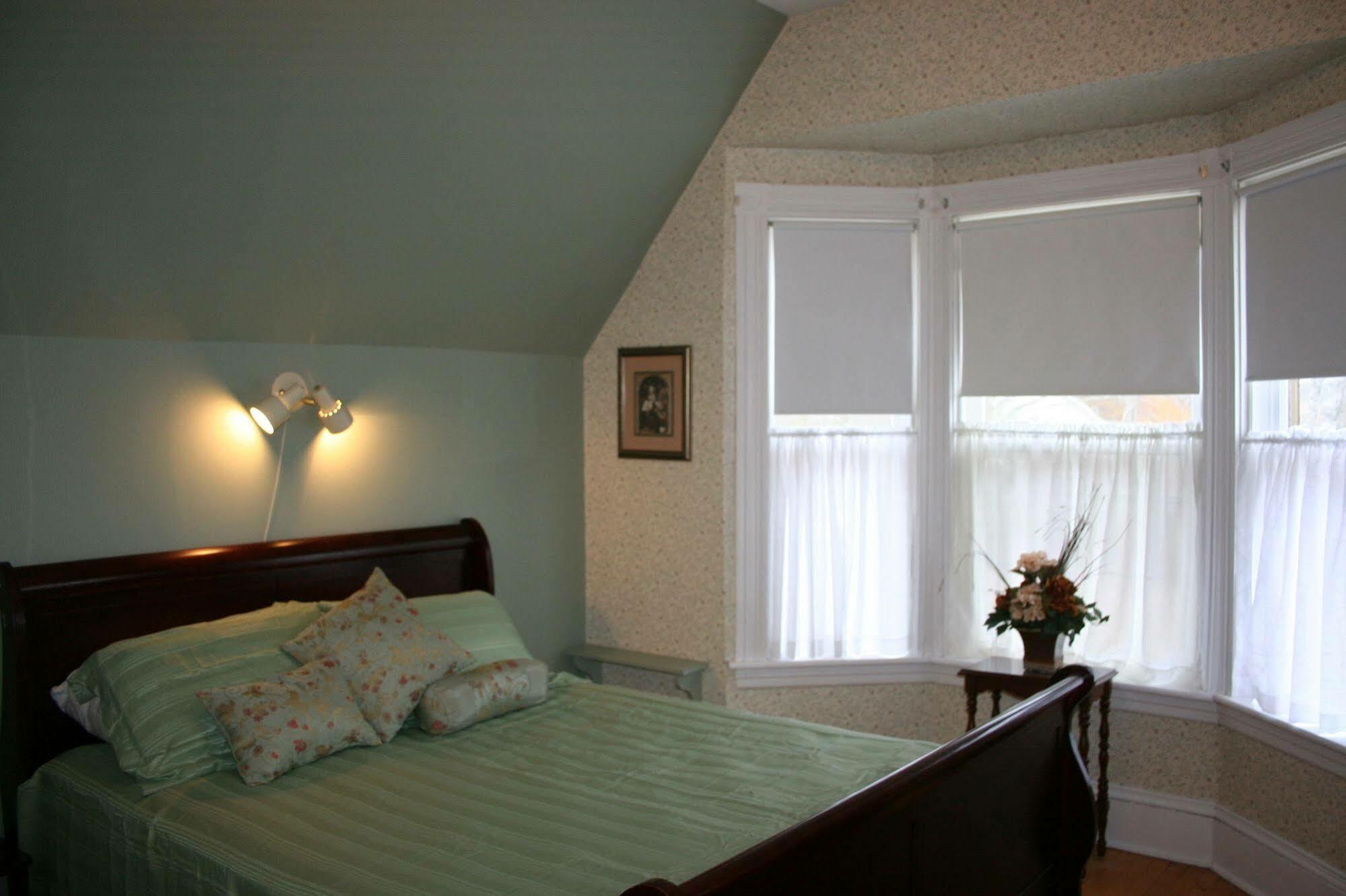 Sackville Bed And Breakfast Extérieur photo