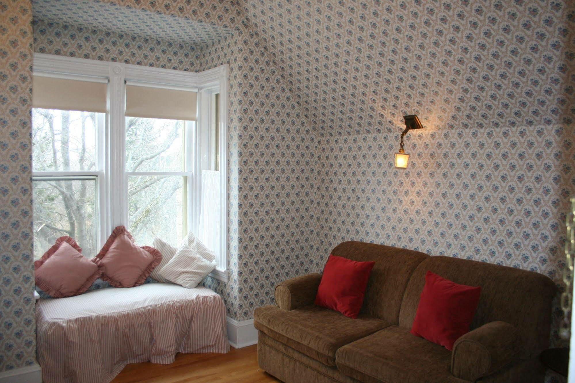 Sackville Bed And Breakfast Extérieur photo