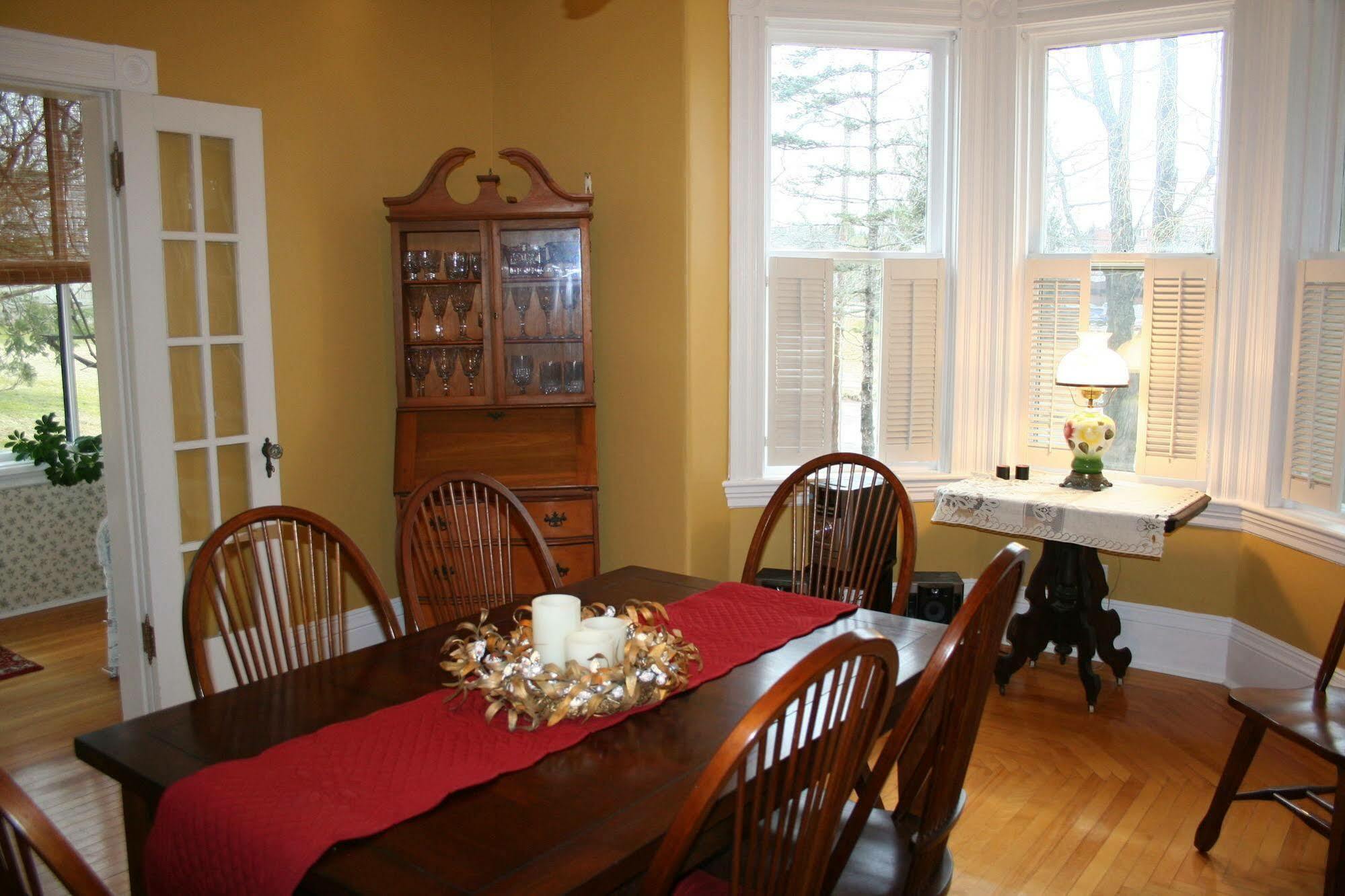 Sackville Bed And Breakfast Extérieur photo