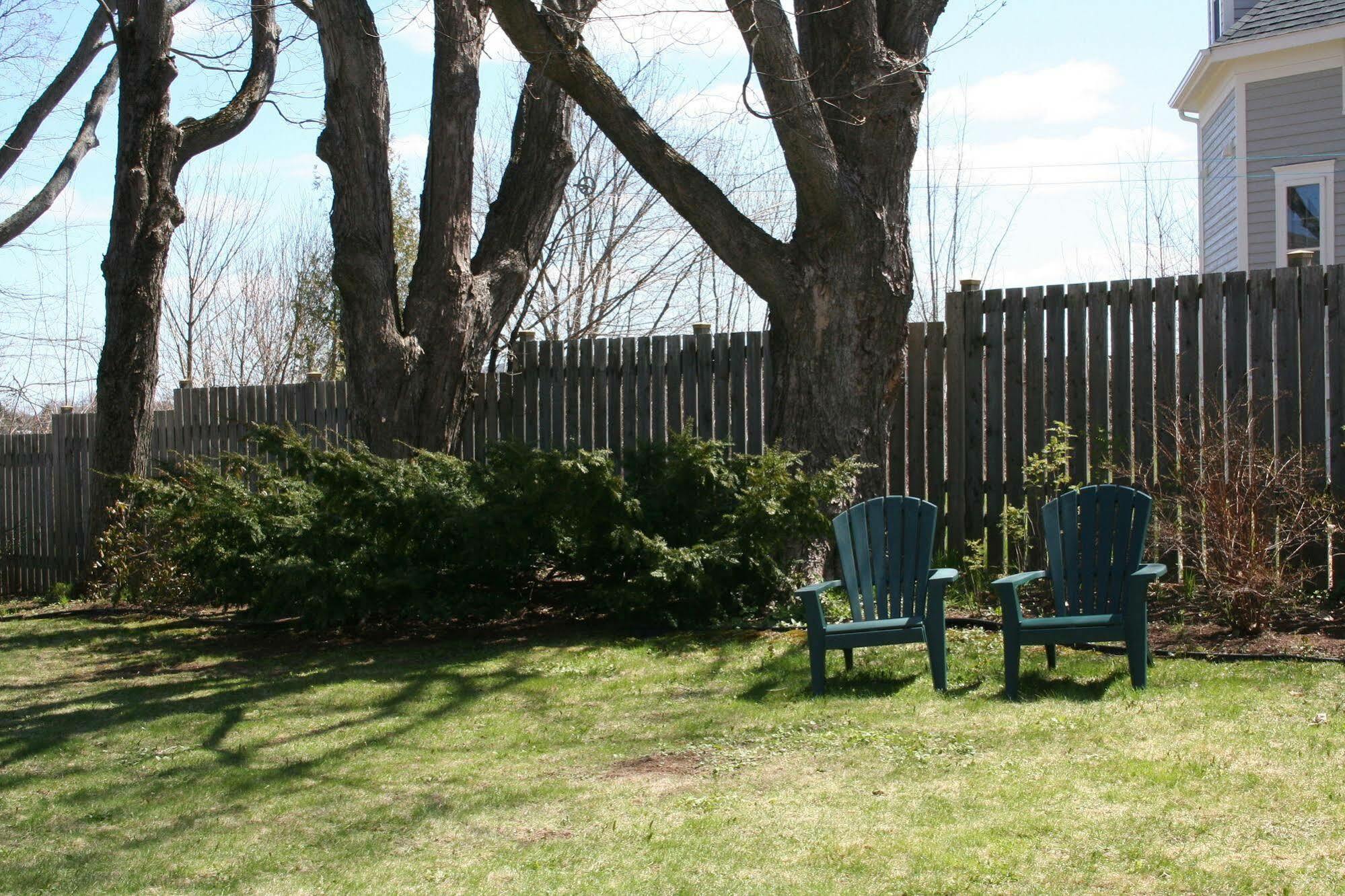 Sackville Bed And Breakfast Extérieur photo