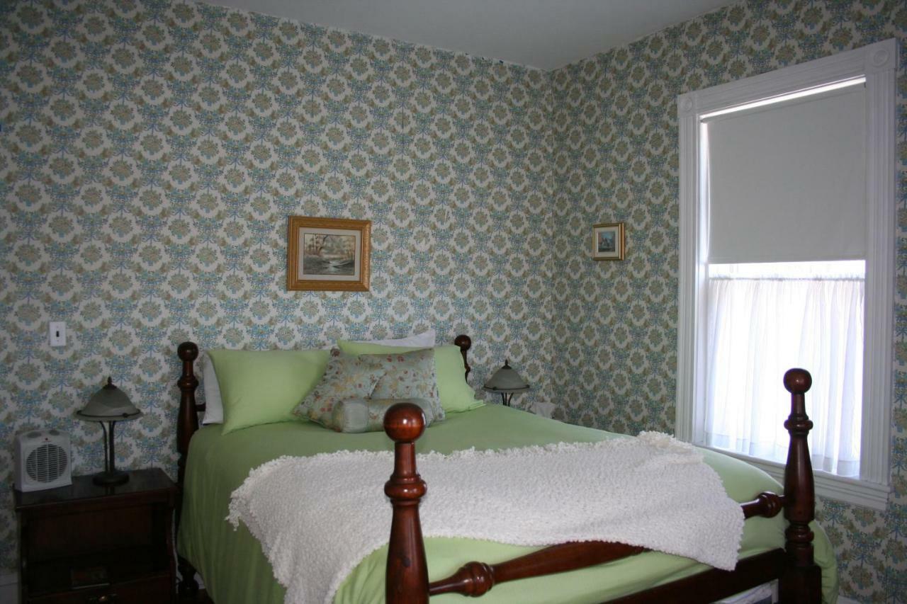 Sackville Bed And Breakfast Extérieur photo