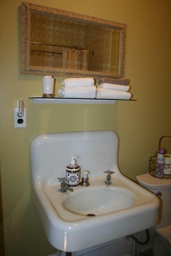 Sackville Bed And Breakfast Extérieur photo