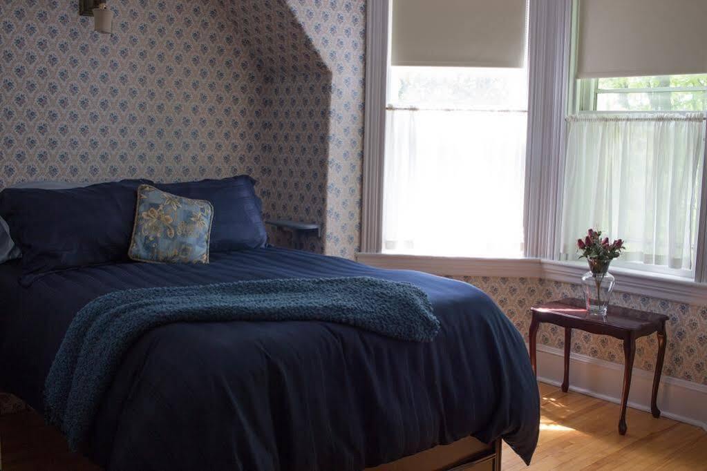 Sackville Bed And Breakfast Extérieur photo